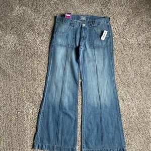 Old Navy The Diva flare jeans, New With Tags